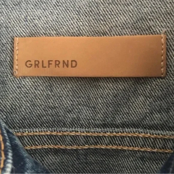 GRLFRND CARA Denim Jacket Raw Hem Distressed Wash - Picture 3 of 7